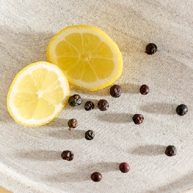 Candle - Juniper Berry & Lemon - Image 2
